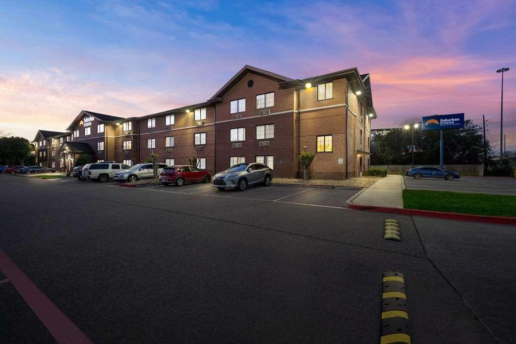 Suburban Studios Houston North I-45 Exteriör bild